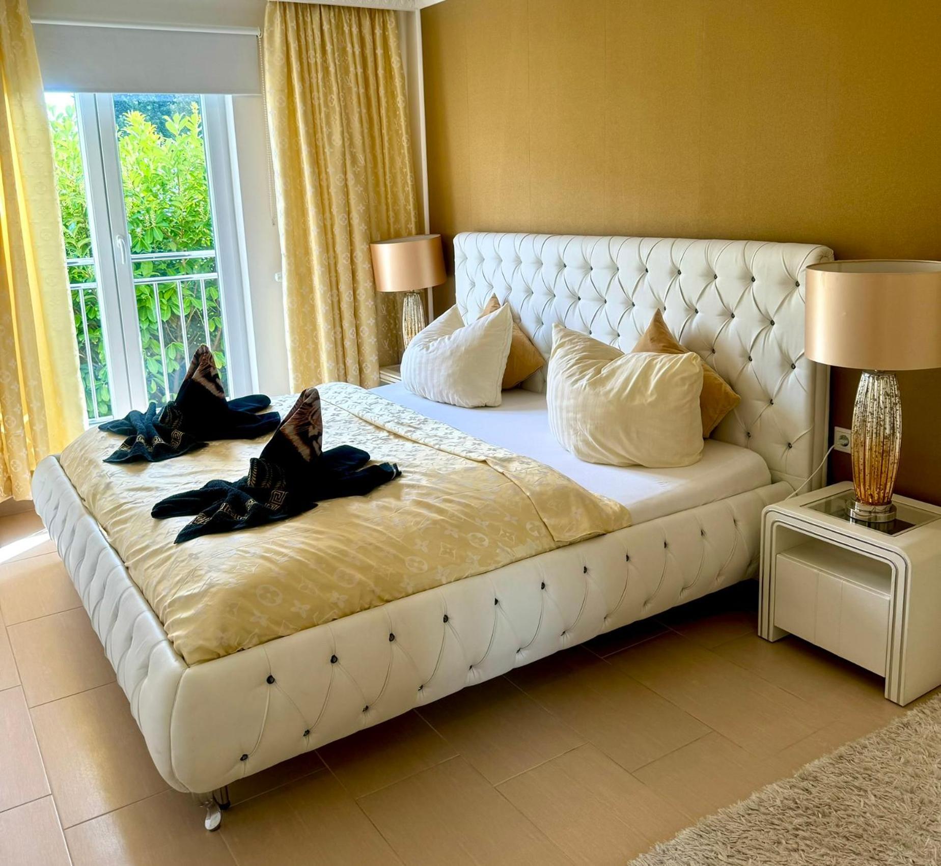 Tiffany'S Ferienapartments Sind Alles, Ausser... Gewoehnlich!!! ティメンドルファー・シュトラント エクステリア 写真